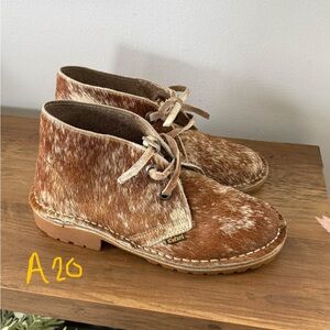 safari by bata Tan and Brown Calf Hair Boots